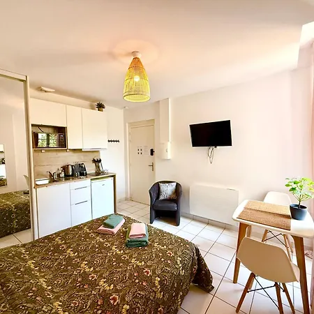 Apartment L'Harmattan Studio T1 Premium Dans Residence Privee Avec Patio A Proximite