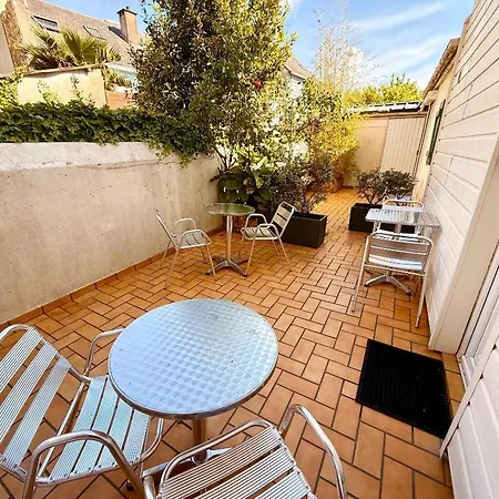L'Harmattan Studio T1 Premium Dans Residence Privee Avec Patio A Proximite Apartment